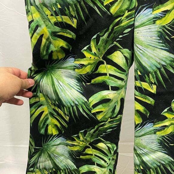 Joseph Ribkoff Cropped Monstera Print Pants NWOT - Picture 4 of 7